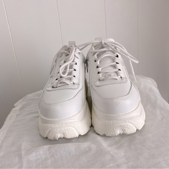 ❌SOLD❌ Windsor Smith Lupe Platform Sneakers White Size 9 - Picture 3 of 14